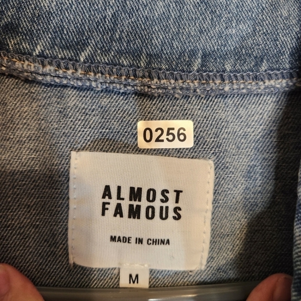 Almost Famous Sleeveless Denim Dress with Pockets Size Medium Cottage - Picture 3 of 7